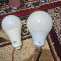 لامپهایه Lid یکی ایرانیه یکی فرانسویه