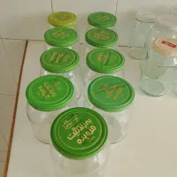 تعدادی شیشه فروشی