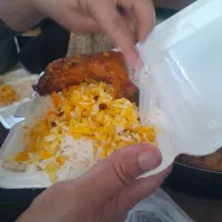 غذا حاضر است