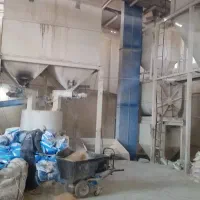 کارگر ساده کارخانه خوراک دام