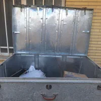 صندوق فلزی بزرگ قدیمی|کلکسیون اشیاء عتیقه|جهرم, |دیوار