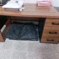 یک عدد میز کارمندی خیلی شیک در حد نو|فروشگاه و مغازه|اردکان, |دیوار