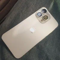 ۱۳ پرو سفید