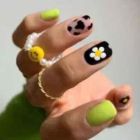 انجام خدمات کاشت ناخن