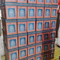 به تعدادی نیروی خانم جهت کار در جعبه سازی