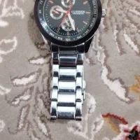 سه تا ساعت|ساعت|بروجرد, |دیوار