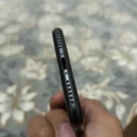 ایفون 8 درحد آک