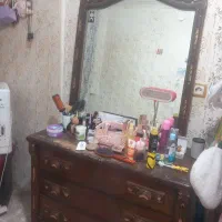 یه کمد واینه وجالباسی