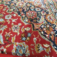 تعدادی نیرو جهت کار در قالیشویی لازم داریم