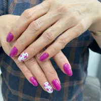 با جلسه ای ۲۵۰ناخنکار شو ،وسایل از ما