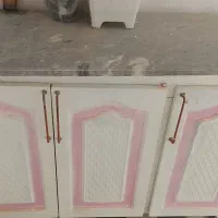 کابینت سه درب با روکش سنگ