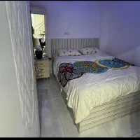 فروش تخت کنار تختی و اینه خوشخواب دو نفره ۵ تومن