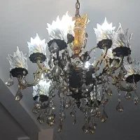 یک عدد لوستر برنجی