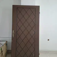 درب ورودی بدون چهار چوب