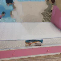 نی نی لای لای و تخت