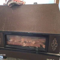 یک دستگاه بخاری طرح شومینه