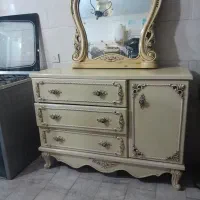 میز وآرایش واینه دارای سه کشو