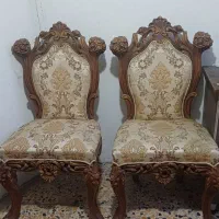 دوعددصندلی‌سلطنتی