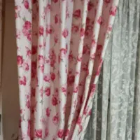 پرده با چوب پرده و ابزار یراق در حد نو