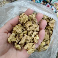 گردو تازه سفید