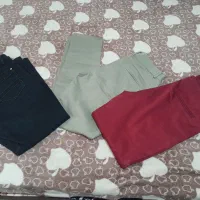 سلام مقداری لباس به قیمت خیلی مناسب میفروشم.