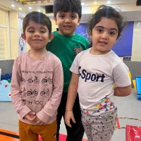 مربی باشگاه کودکان