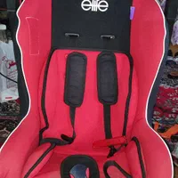 صندلی کودک خودرو