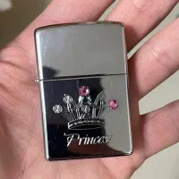 فندک‌ زیپو اصلی طرح تاج با نگین سواروسکی zippo