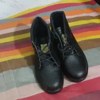 کفش ایمنی و کار