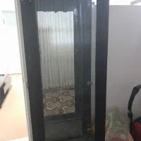 ویترین سه طبقه چوبی فقط رنگ میخاد سالمه