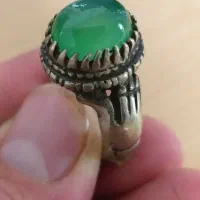 تعدادی انگشتر فروشی