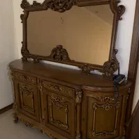 میز و‌کنسول اینه