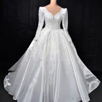 تعدادی لباس عروس شیک بخاطر جمع اوری مغازه فروشی|لباس|هریس, |دیوار