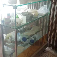 فروش ویترین شیشه‌ای