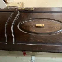 در ورودی در ابعاد ۹۵ عرض در ارتفاع ۲۱۲ رنگ فندقی