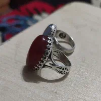 انگشتر نقره با عقیق سرخ و عقیق سوسنی