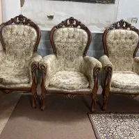 مبل ۹ نفره چوب گردو با ۲ تا جلو مبلی