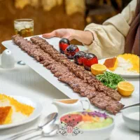 چند نیروی خانوم واقا رستوران مابین زنجان به تبریز