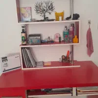 میز کامپیوتر کاملا سالم