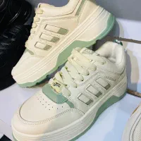 کفش زیر قیمت بازار