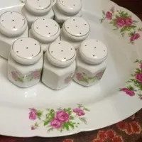 ظروف چینی گل سرخ قدیمی|ظروف سرو و پذیرایی|اصفهان, بهارستان|دیوار
