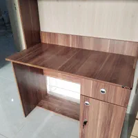 میزدتحریر و کتابخانه