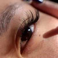 اکستنشن و لیفت مژه و ابرو|خدمات آرایشگری و زیبایی|نجف‌آباد, ویلاشهر|دیوار