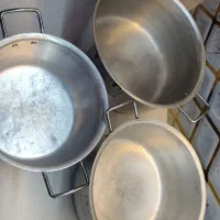 قابلمه و تابه روحی|ظروف پخت‌وپز|باقرشهر, |دیوار