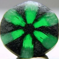 سنگ راف سیاه برزیلی تو سبز تعداد کم سختی بالای ۹