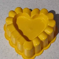 تعدادی قالب ژله وقالب کیک