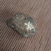 سنگ قیمتی بفروش میرسد