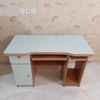 میز تحریر یا (کامپیوتر )