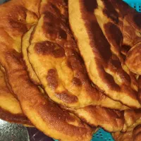 فروش نان محلی خانگی