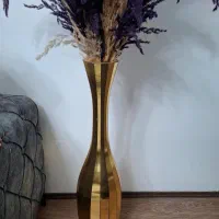 گلدان و کنار سالنی